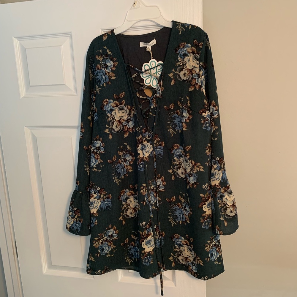 Honey Punch brand green floral dress long sleeve M